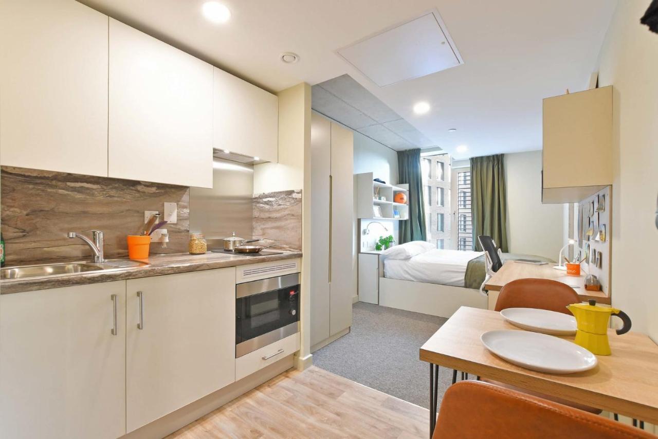 Appartement For Students Only And Ensuite Bedrooms With Shared Kitchen At Liv Student In Sheffield