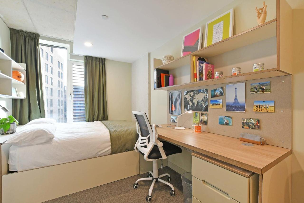 For Students Only And Ensuite Bedrooms With Shared Kitchen At Liv Student In Appartement