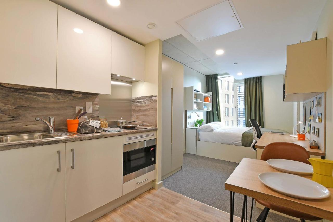For Students Only And Ensuite Bedrooms With Shared Kitchen At Liv Student In Appartement Sheffield